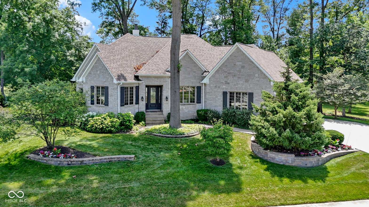 Photo of 10585 Golden Bear Way, Noblesville, IN
