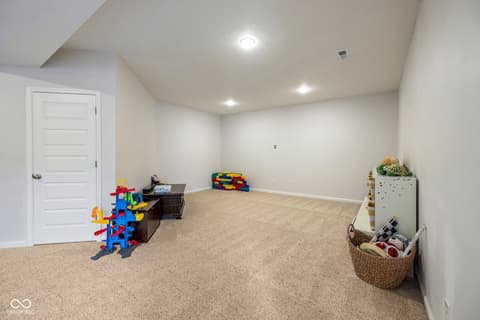Photo of 2566 Maple Creek Drive, Westfield, IN