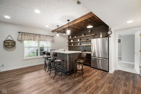 Bar — 10931 Hidden Hollow Court, Fishers, IN