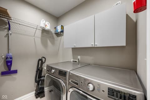 Laundry room at 10931 Hidden Hollow Court, Fishers, IN