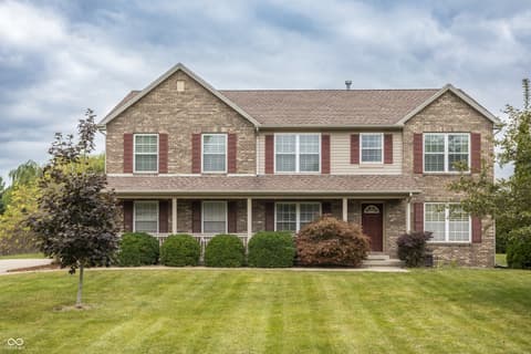 1153 N Oak Hill Lane