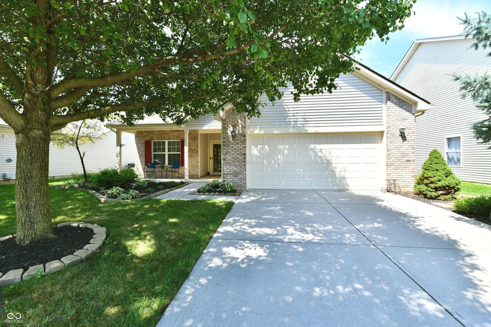 Front exterior at 17030 Kingsbridge Boulevard, Westfield, IN
