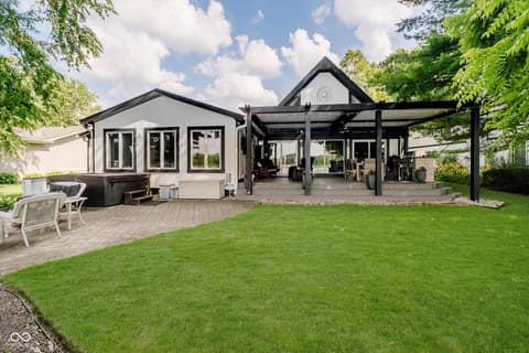 Photo of 2450 Hawthorn Place, Noblesville, IN