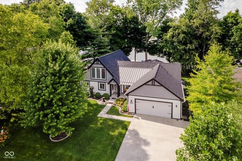 Photo of 2450 Hawthorn Place, Noblesville, IN