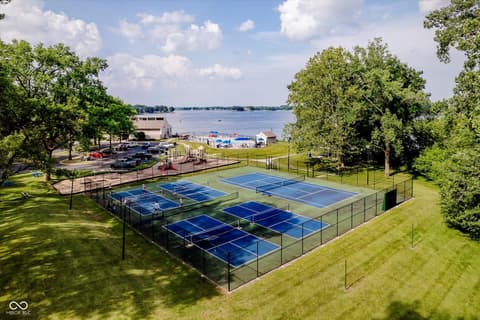 Photo of 2450 Hawthorn Place, Noblesville, IN