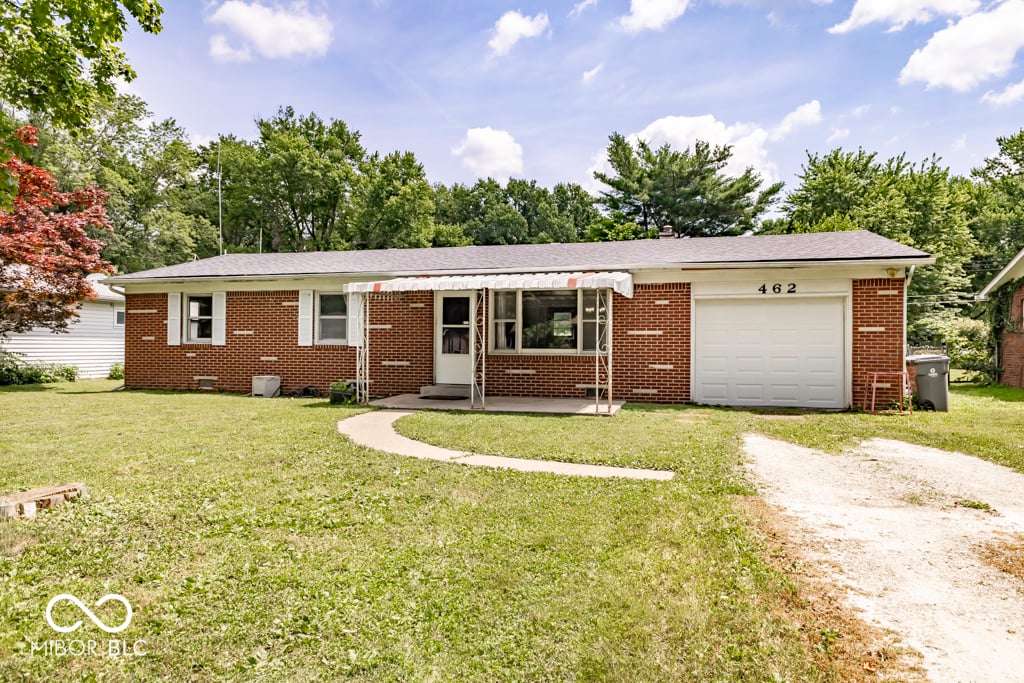 Photo of 462 Woodview Drive, Noblesville, IN