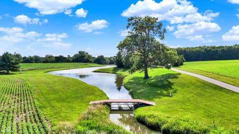 Community — 523 S 700 E, Whitestown, IN