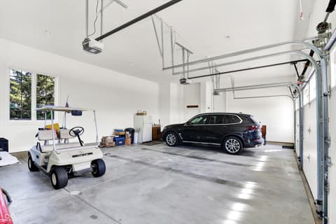 Garage at 523 S 700 E, Whitestown, IN