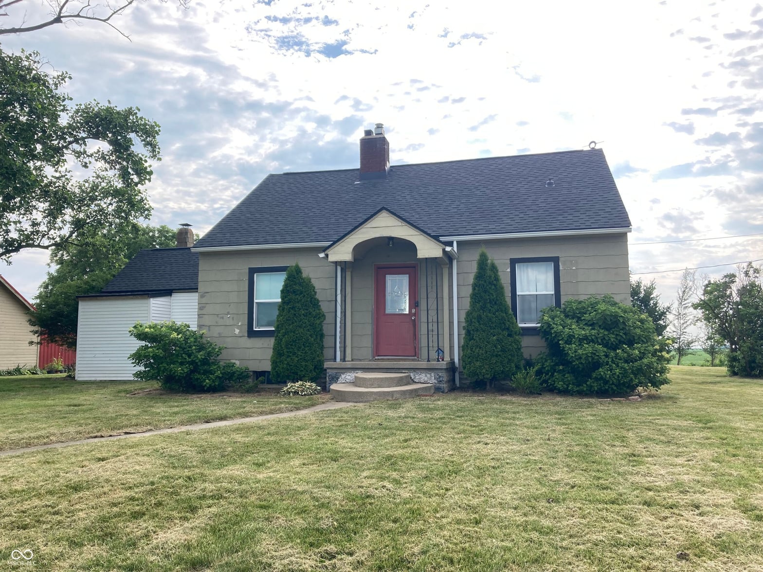 Front exterior at 11527 N 450 E, Linden, IN