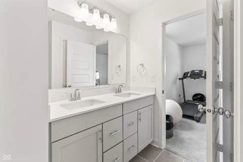 Primary bathroom at 1438 Chatham Hills Boulevard, Westfield, IN