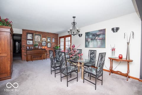 Dining room at 1000 E County Road 55 S, North Vernon, IN