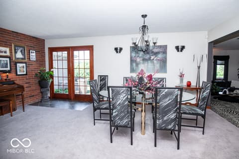 Dining room at 1000 E County Road 55 S, North Vernon, IN