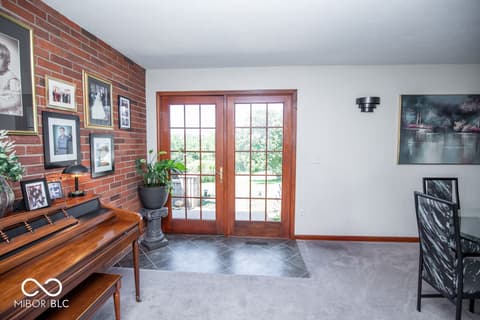 Foyer at 1000 E County Road 55 S, North Vernon, IN