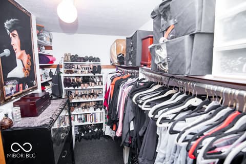 Walk In Closets — 1000 E County Road 55 S, North Vernon, IN