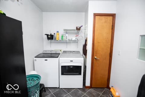 Laundry room at 1000 E County Road 55 S, North Vernon, IN