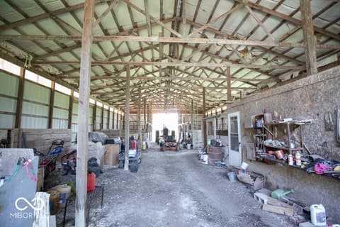 Stable — 1000 E County Road 55 S, North Vernon, IN