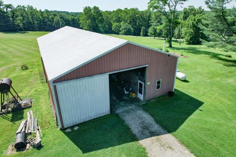 Barn — 1000 E County Road 55 S, North Vernon, IN