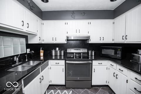 Kitchen at 1000 E County Road 55 S, North Vernon, IN