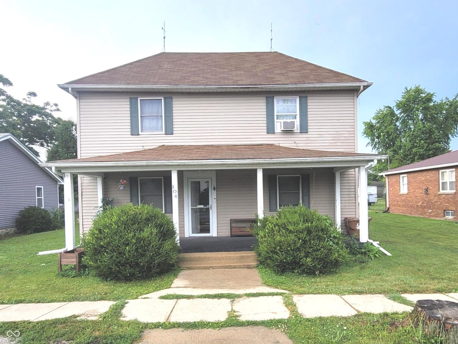 Photo of 104 E Pine Street, New Market, IN