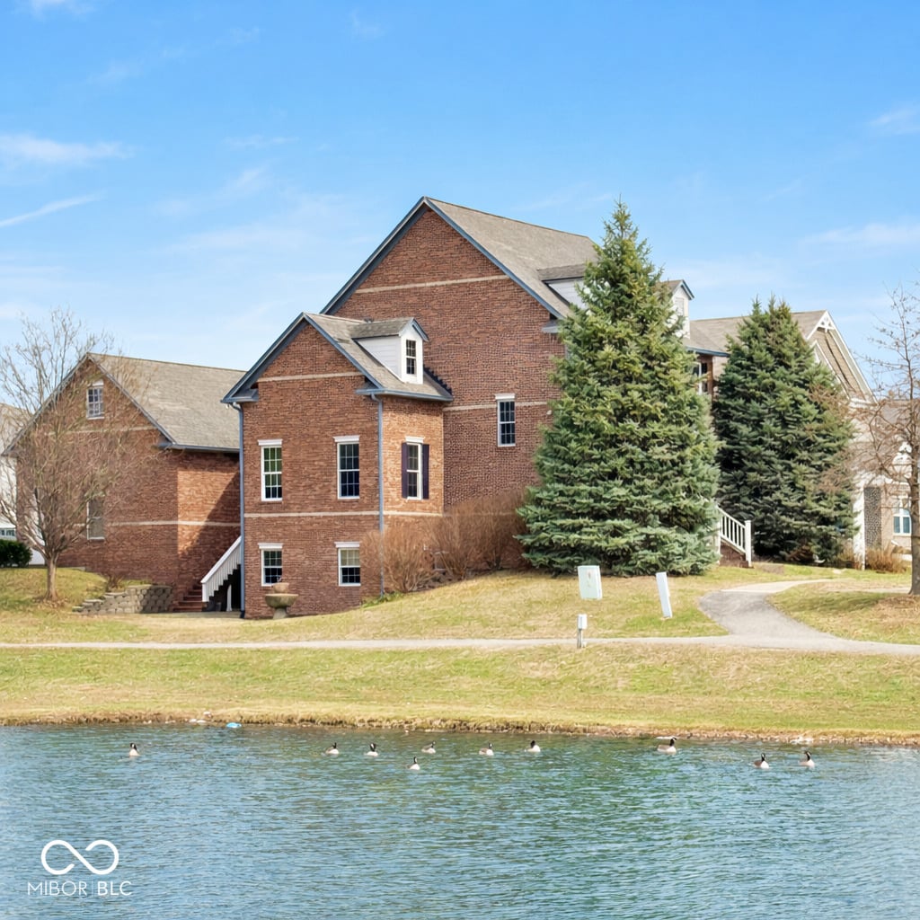 Photo of 7178 Lockford Walk N, Avon, IN