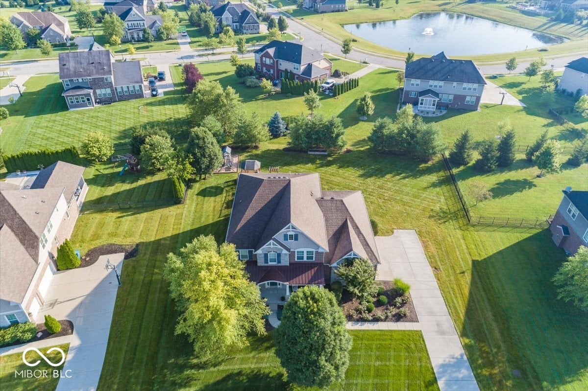 Aerial view at 15540 Provincial Lane, Fishers, IN