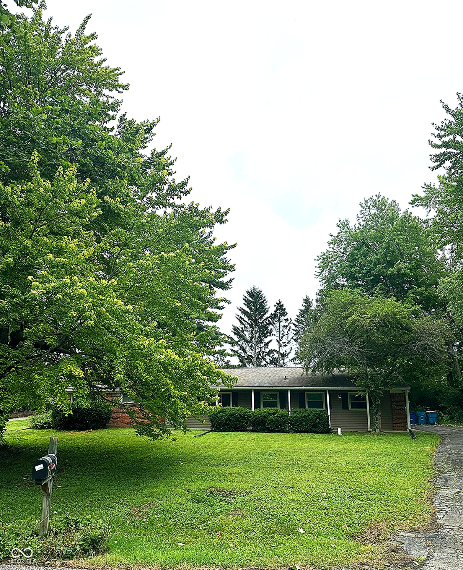 Photo of 10369 Valley Road, Carmel, IN