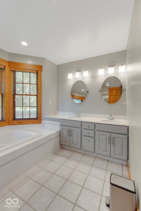 Bathroom at 4680 S 1000 W, Rensselaer, IN