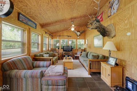 Living room at 4680 S 1000 W, Rensselaer, IN