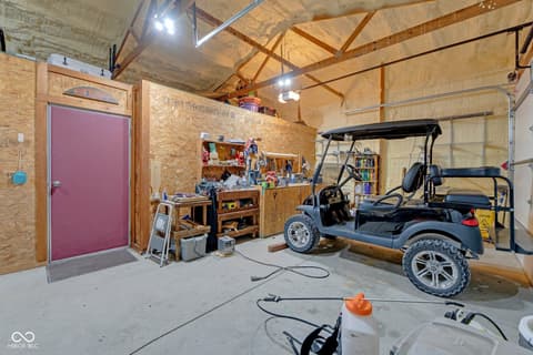 Garage at 4680 S 1000 W, Rensselaer, IN