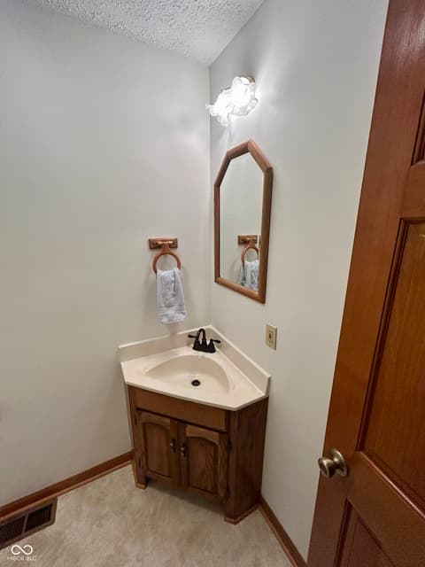 Photo of 5488 N German Church Road, Indianapolis, IN
