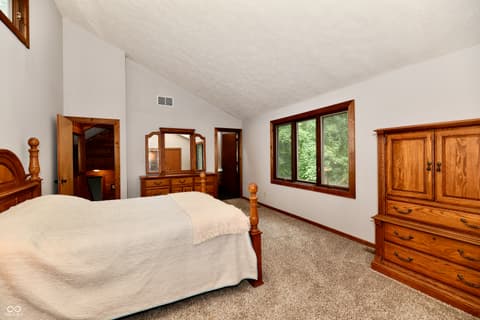 Photo of 5202 Hill Valley Drive, Pittsboro, IN