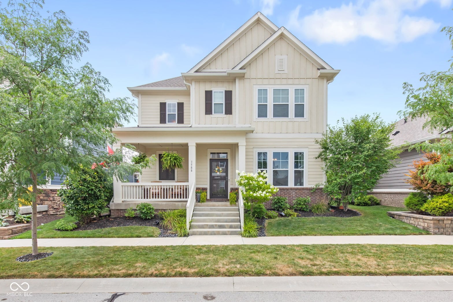 Photo of 1588 Rossmay Drive, Westfield, IN