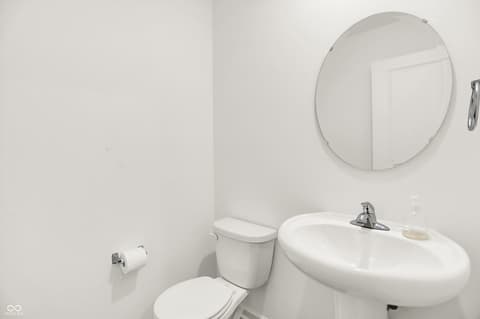 Photo of 1612 N Regatta Drive, Greenfield, IN