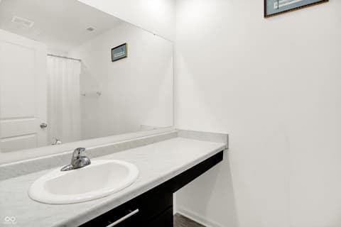 Photo of 1612 N Regatta Drive, Greenfield, IN