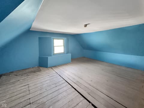 Attic — 903 N Meridian Street, Brazil, IN