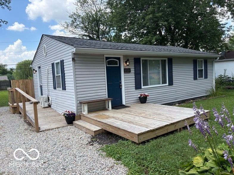 Photo of 5725 N Clover Maple Drive, Fairland, IN