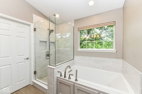 Primary bathroom at 13248 Aquamarine Drive, Carmel, IN