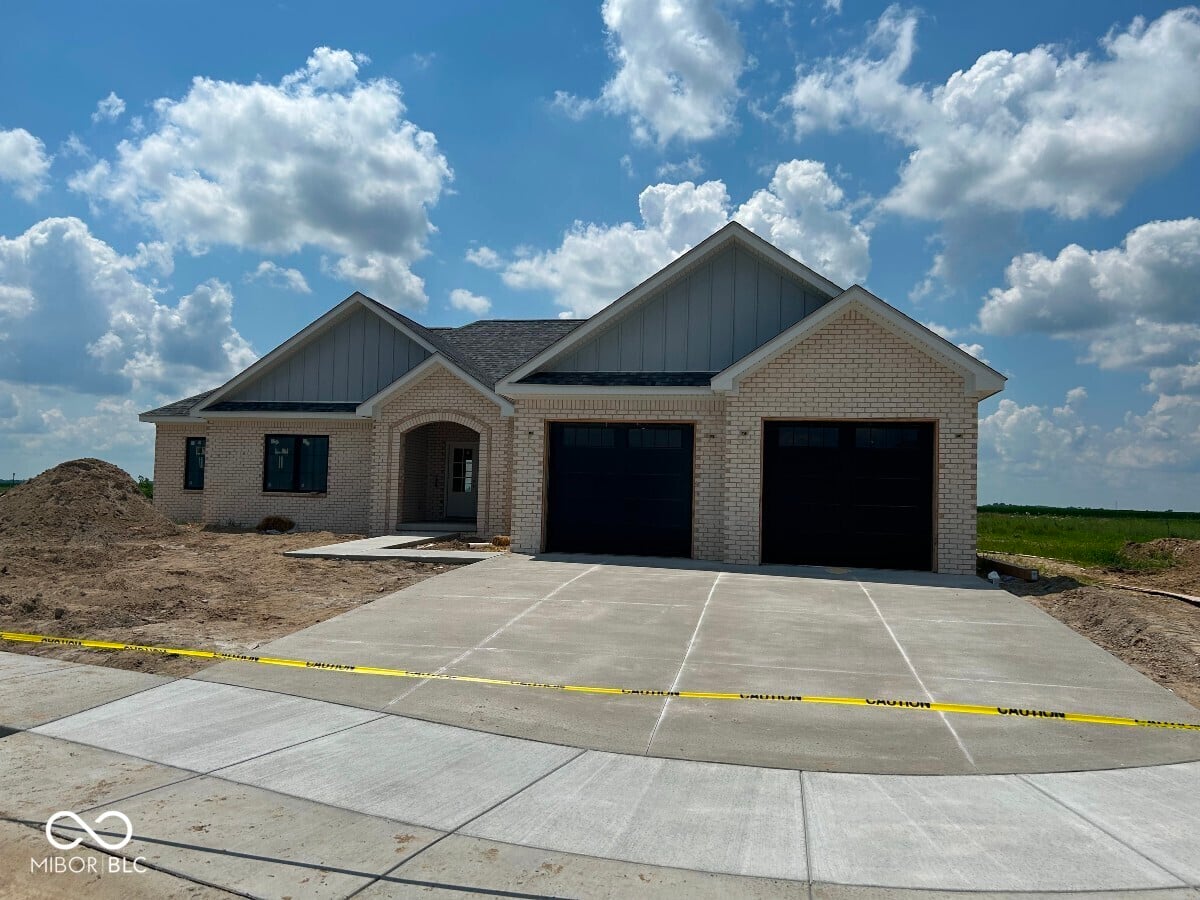 Photo of 3504 Killarney Ct, Seymour, IN