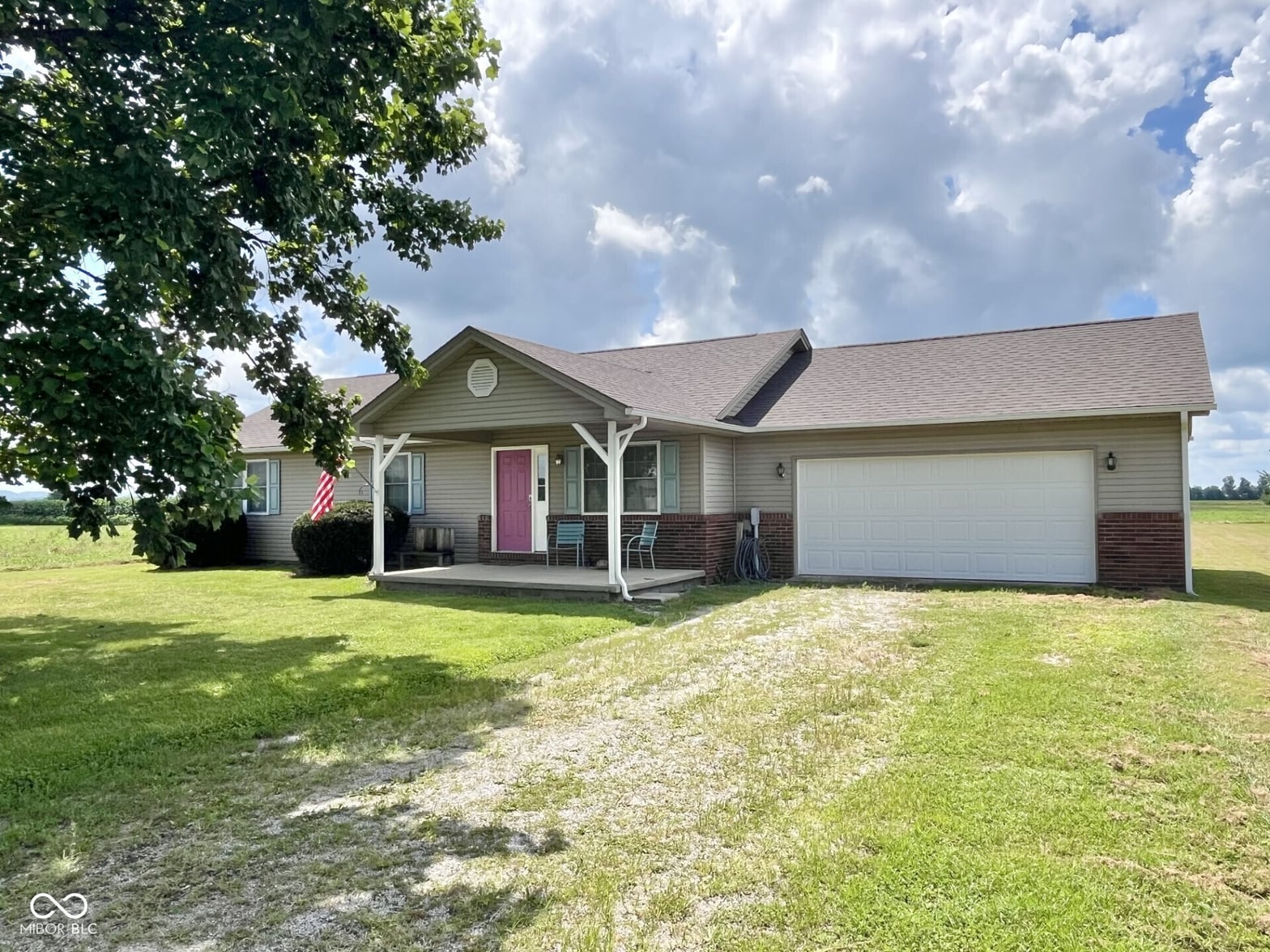 Photo of 3329 W Co Rd 225 N, Freetown, IN