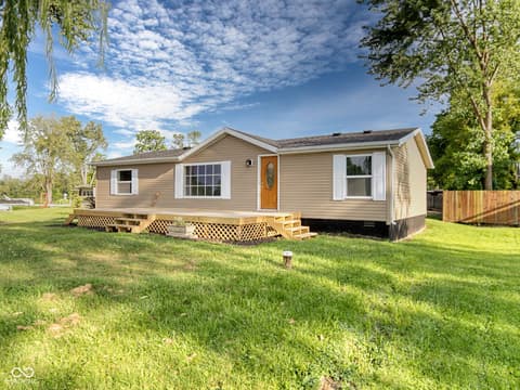 Front exterior at 650 S Wildwood Drive, Cromwell, IN