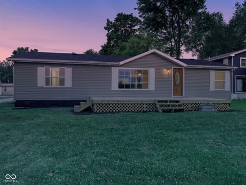 Front exterior at 650 S Wildwood Drive, Cromwell, IN
