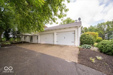 Garage at 7147 S County RD 130 Road W, Frankfort, IN