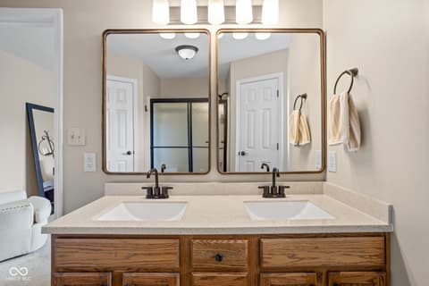 Photo of 601 E Quail Ridge Drive, Westfield, IN