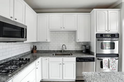 Photo of 12910 Ives Way, Carmel, IN