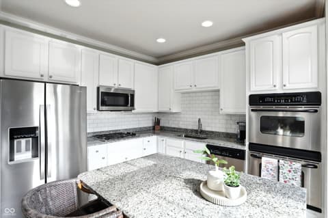 Photo of 12910 Ives Way, Carmel, IN