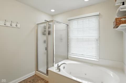 Photo of 12910 Ives Way, Carmel, IN