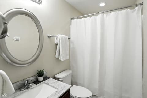 Photo of 12910 Ives Way, Carmel, IN