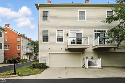 Photo of 12910 Ives Way, Carmel, IN