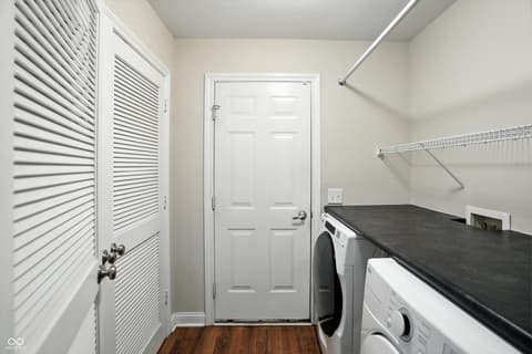 Photo of 12910 Ives Way, Carmel, IN