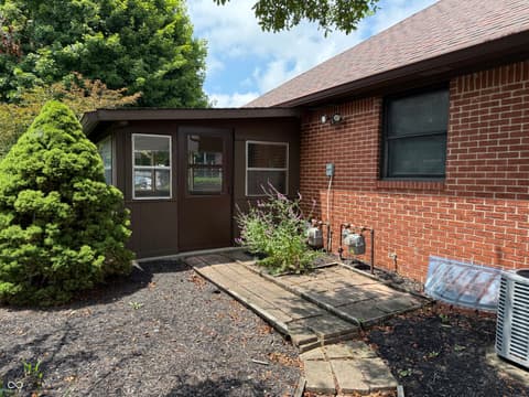 Photo of 509 E Main Street, Brownsburg, IN